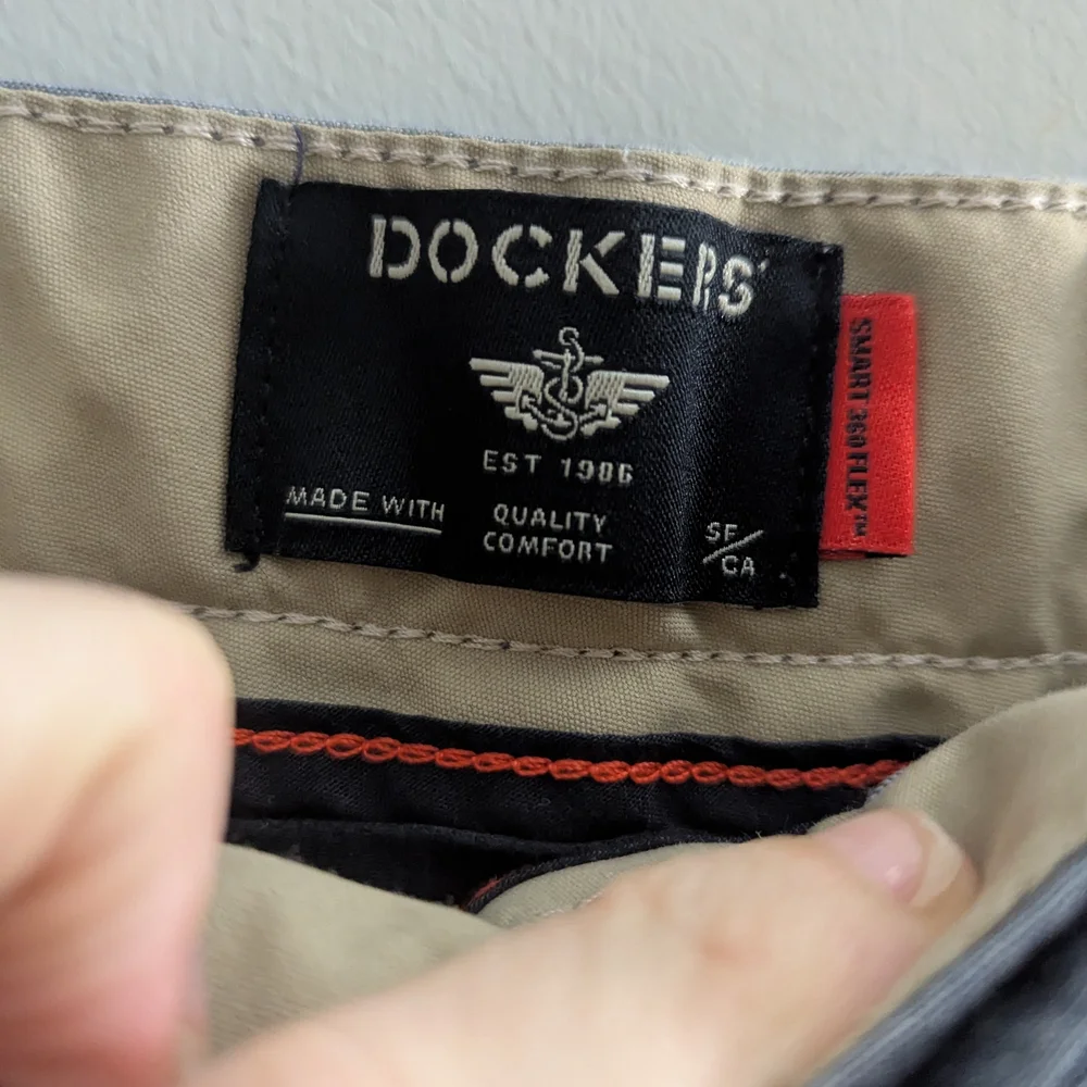 Dockers Size 38 Men's 360 Flex Chinos Chambray Blue EUC